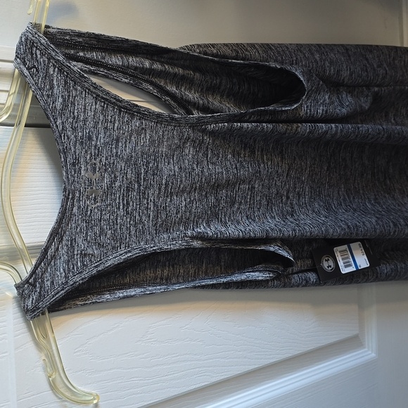 NWT Under Armour loose tank top - Picture 4 of 4